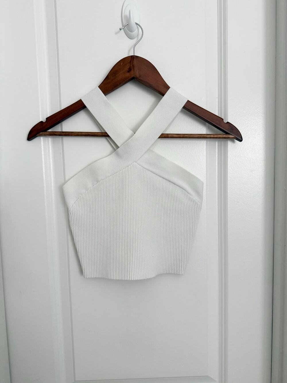 Babaton White Ribbed Cropped Halter Neck Top Size Medium